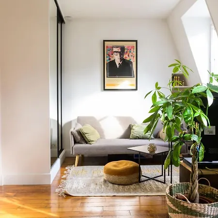 Newly Renovated In Trocadero *